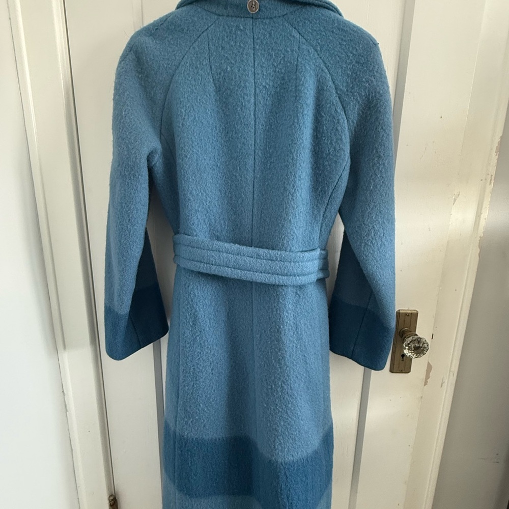 Vintage 1970’s Sky Blue Hudson’s Bay Ladies Coat - Picture 2 of 4